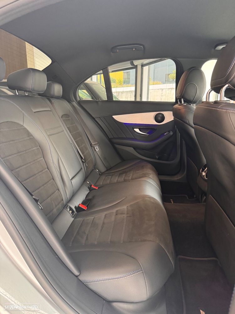 Mercedes-Benz C 300 de AMG Line - 12