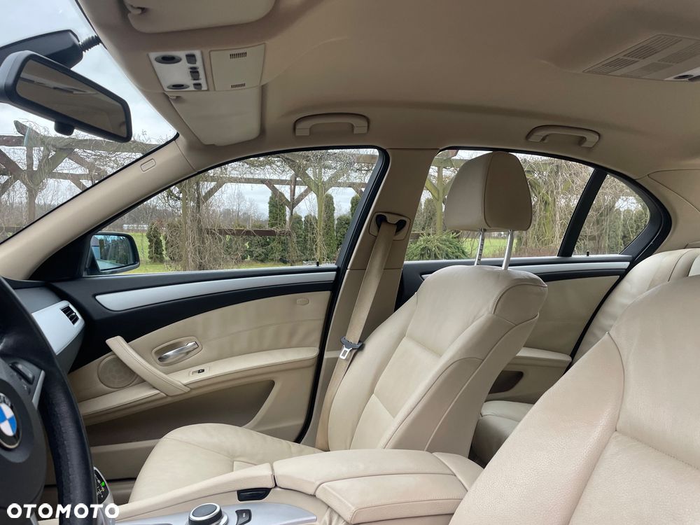 BMW Seria 5 530d Edition Exclusive - 16