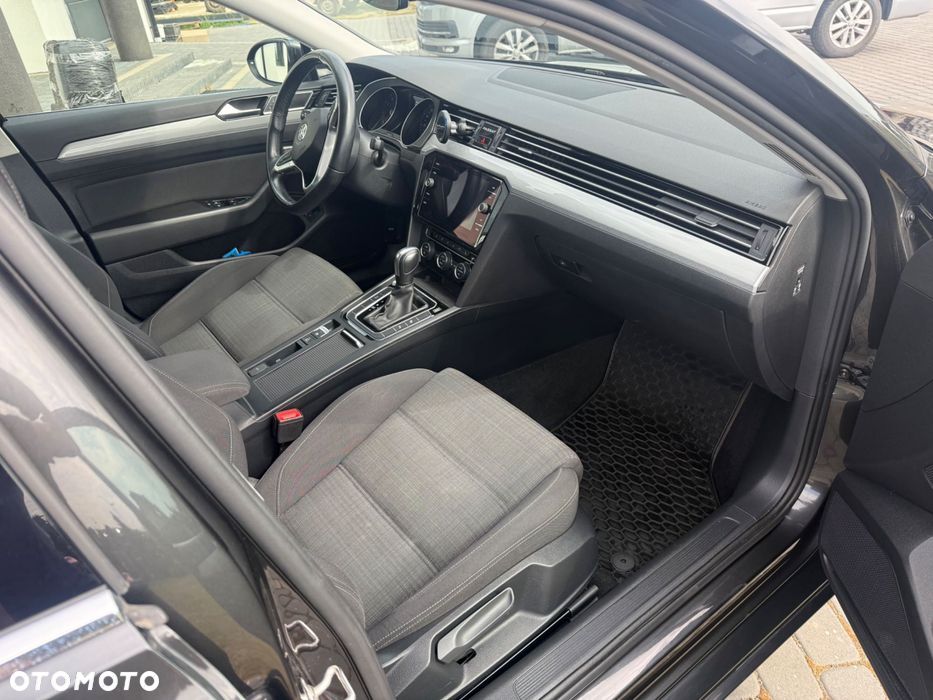 Volkswagen Passat 1.5 TSI EVO Elegance DSG - 6