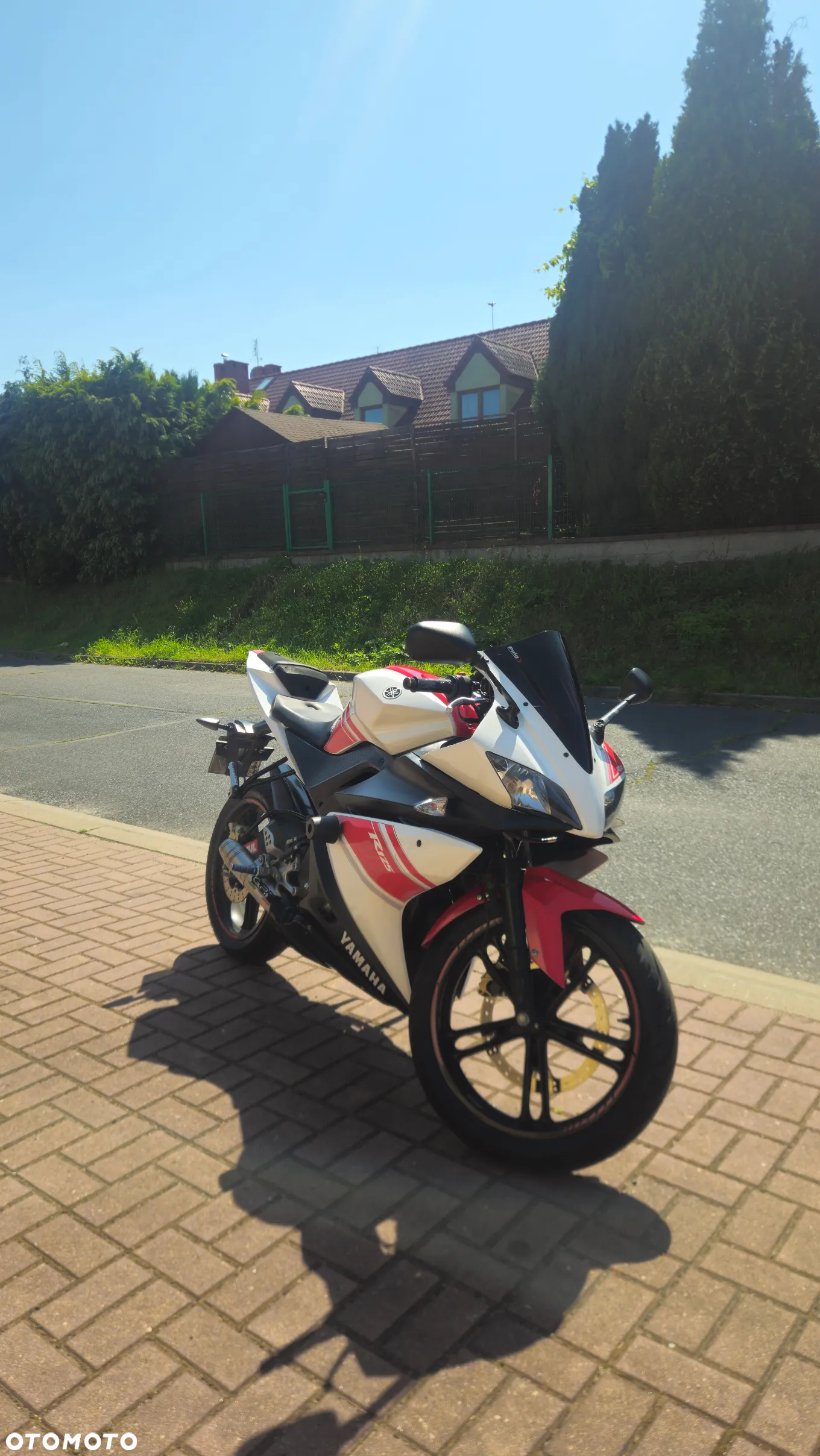 Yamaha YZF - 12