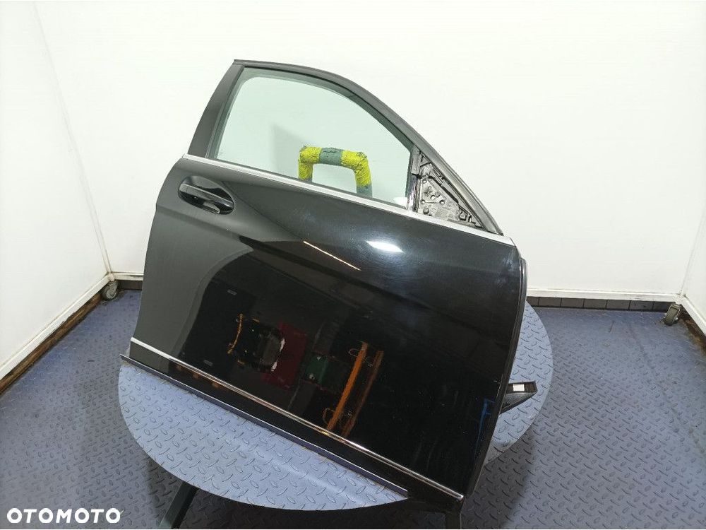 MERCEDES C W204 LIFT DRZWI PRZÓD PRZEDNIE PRAWE 197 - 3
