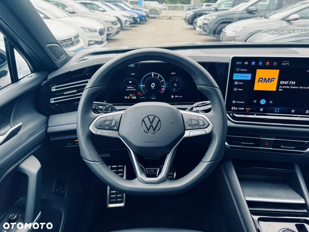 Volkswagen Tiguan - 24