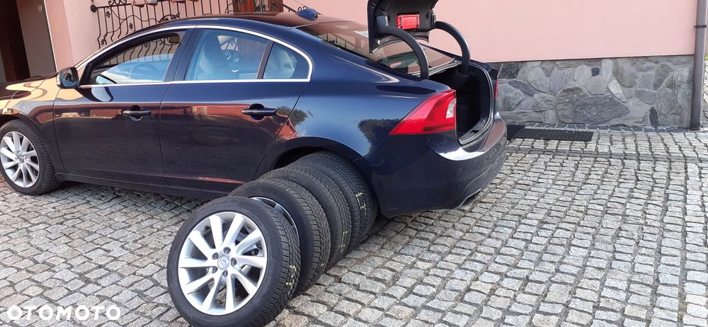 Volvo S60 D5 Drive-E Momentum - 3