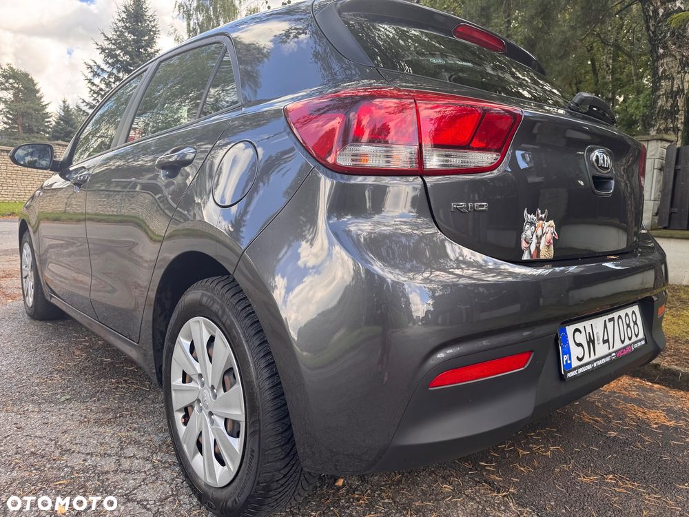 Kia Rio 1.4 M - 9