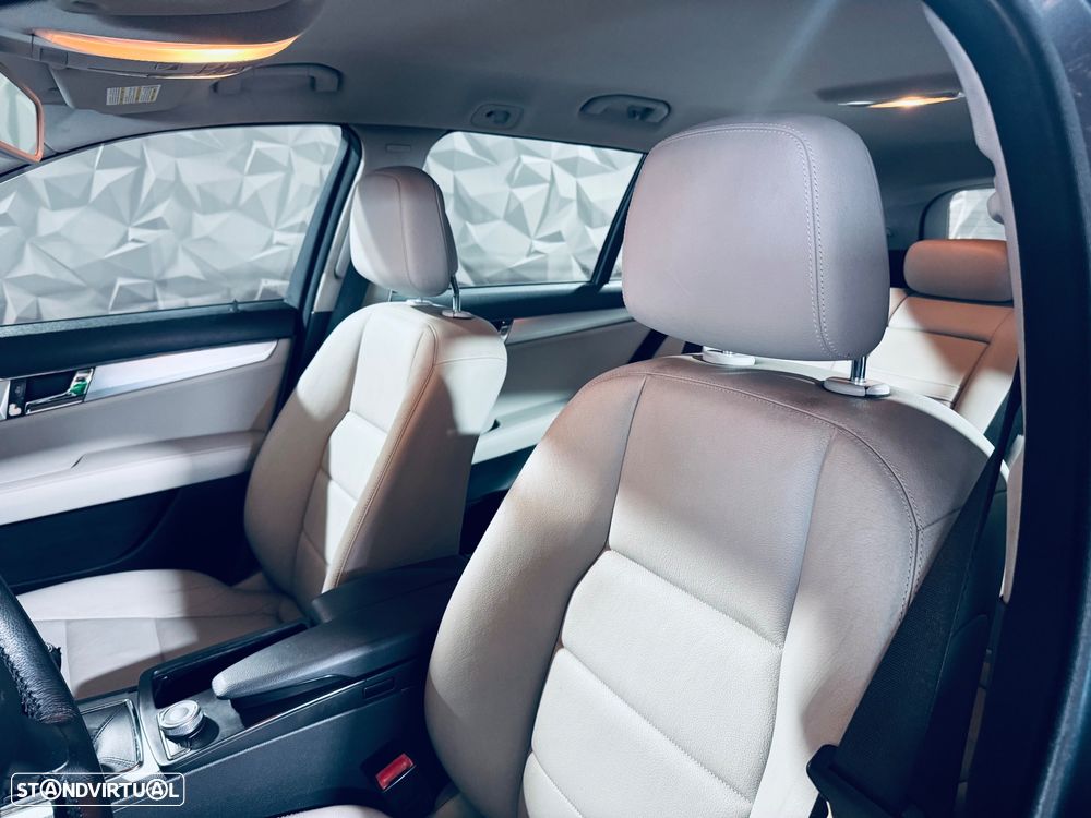 Mercedes-Benz C 200 CGi Avantgarde BlueEfficiency - 27
