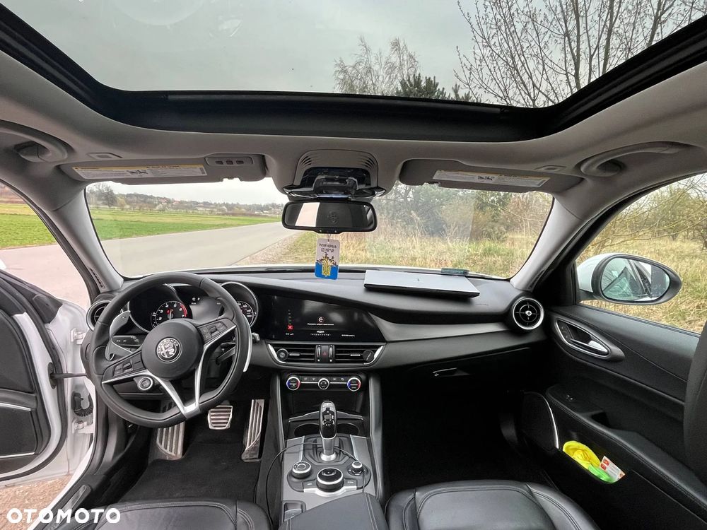 Alfa Romeo Giulia 2.0 Turbo Veloce - 10