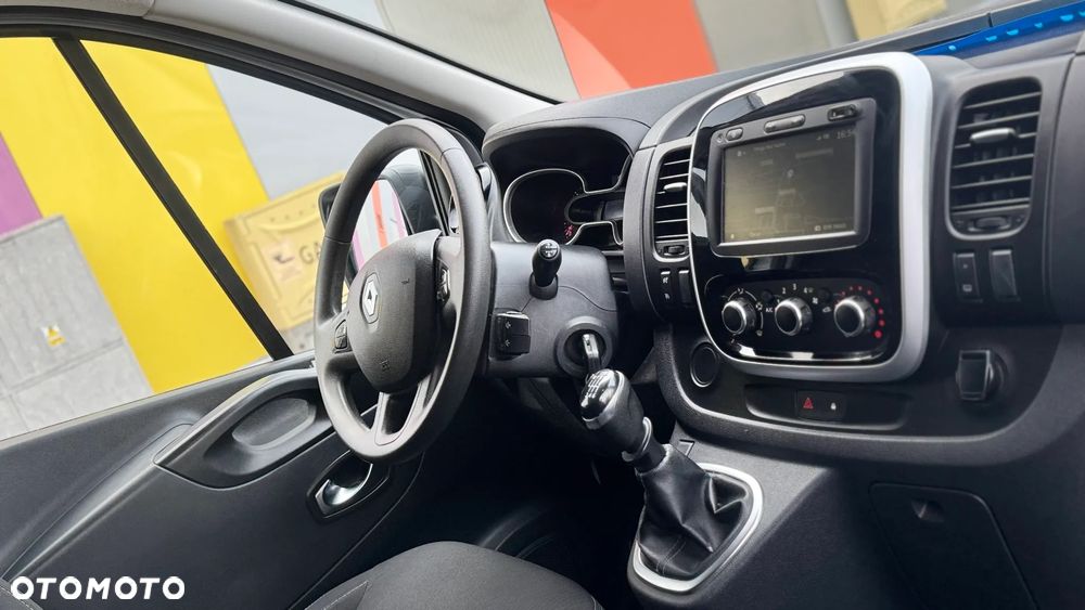 Renault Trafic - 15