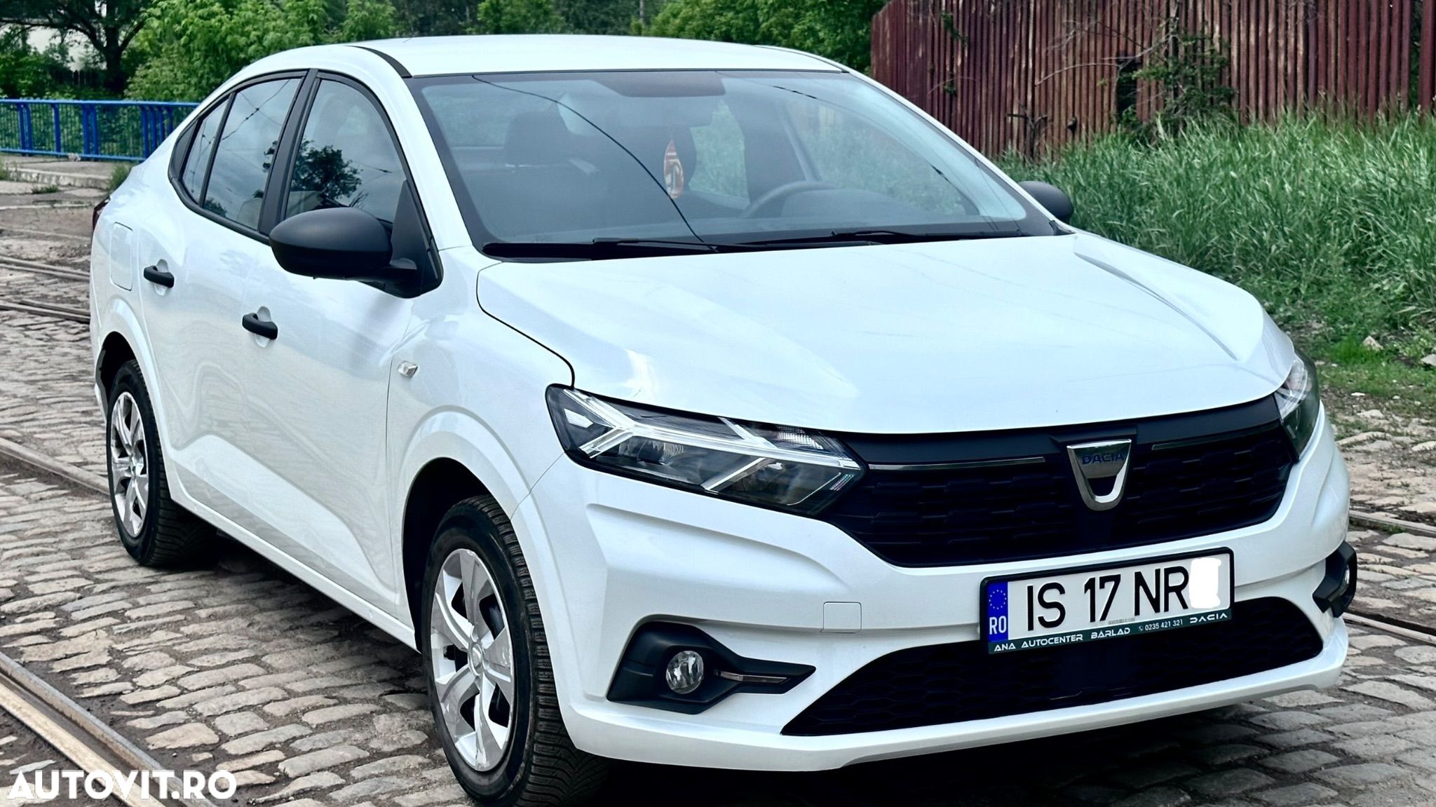 Dacia Logan ECO-G 100 MT5 Comfort - 1