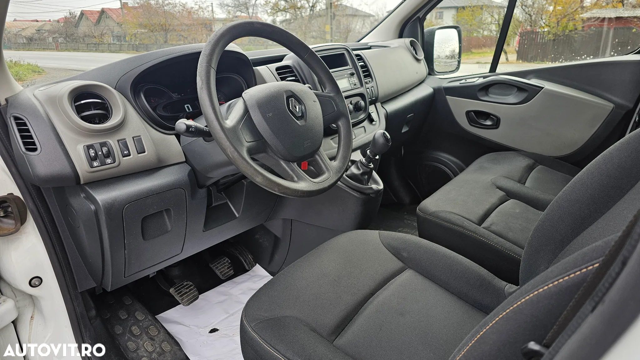 Renault Trafic - 14
