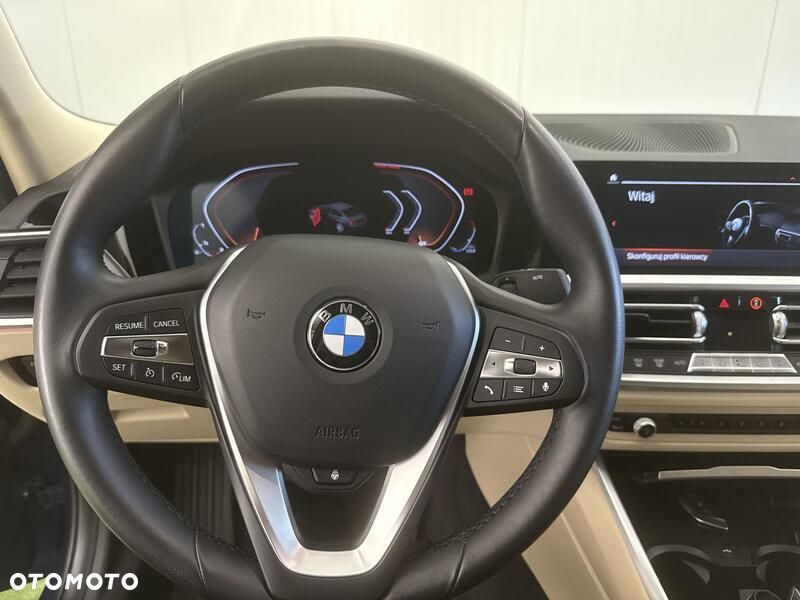 BMW Seria 3 318i - 14
