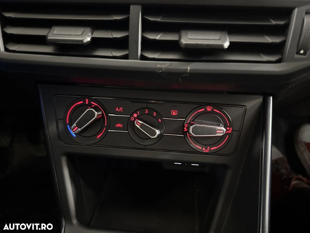 Volkswagen Polo - 17