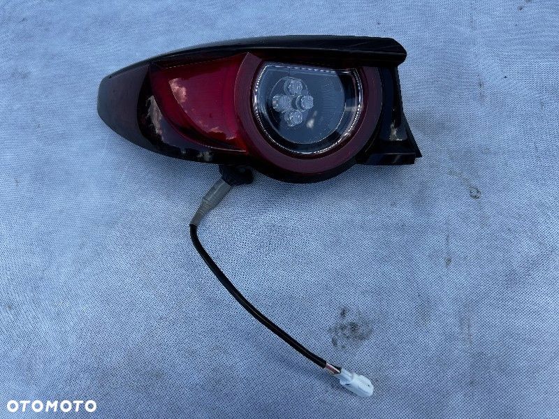 LAMPA LEWA TYŁ MAZDA3 3 BP HATCHBACK 19-24R BCKC51160