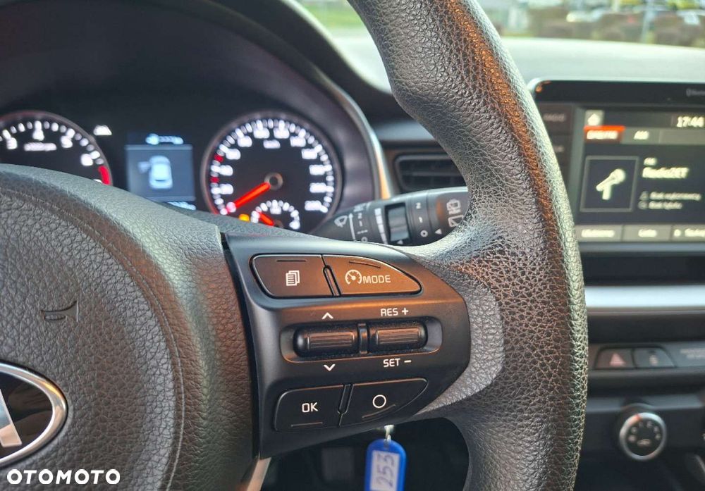 Kia Stonic - 33
