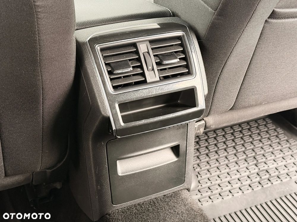 Skoda Superb 2.0 TDI SCR Ambition DSG - 29