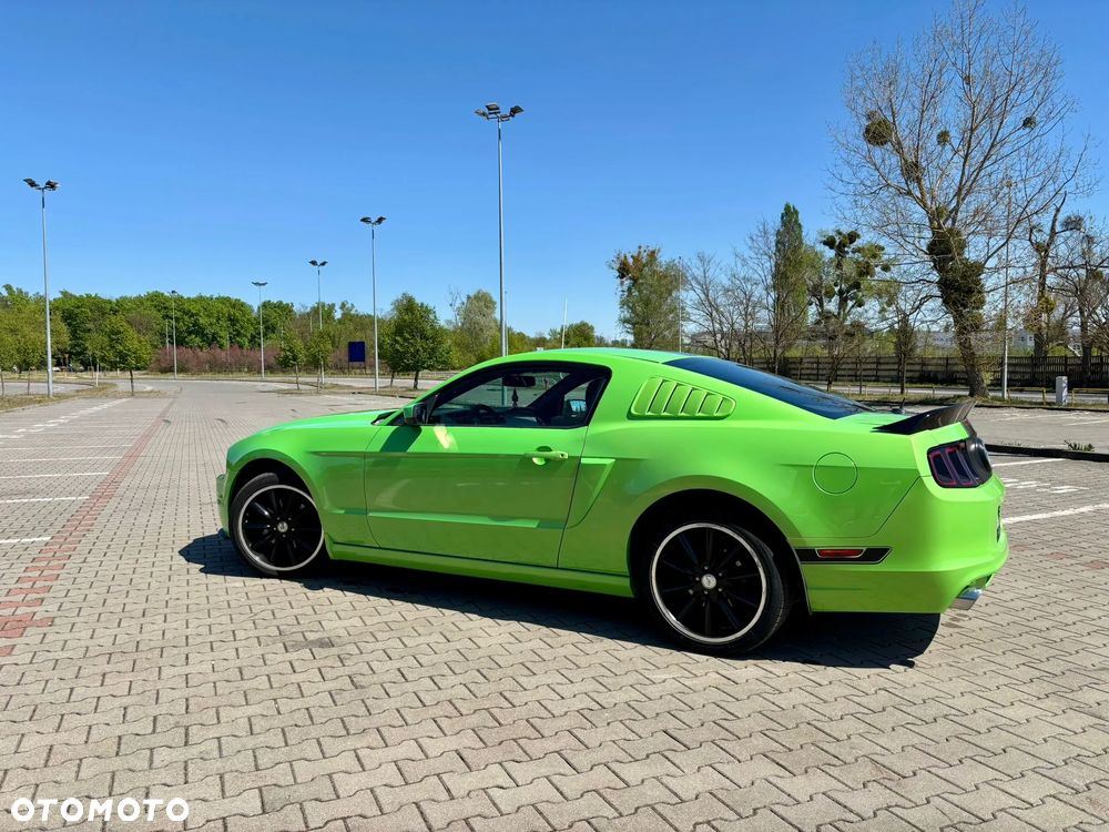 Ford Mustang 3.7 V6 Premium - 9