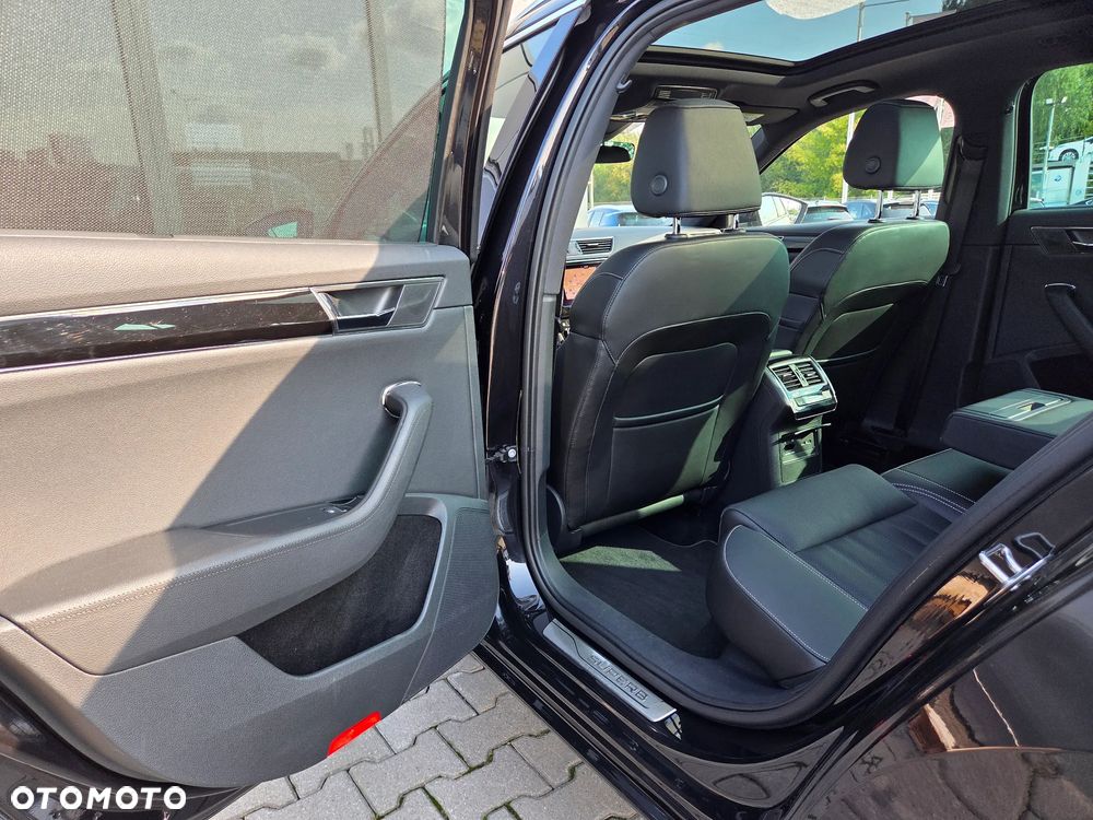 Skoda Superb 2.0 TSI 4x4 L&K DSG - 33