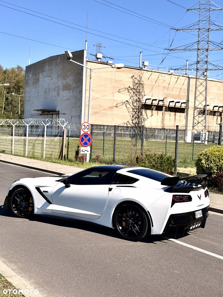 Chevrolet Corvette - 2