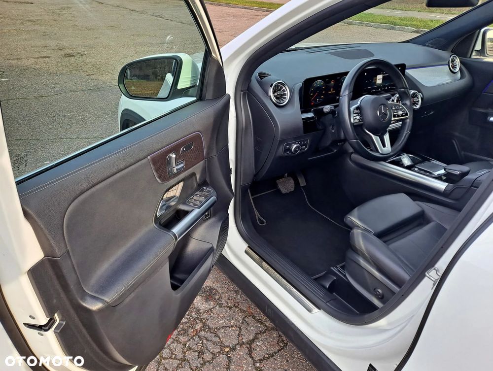 Mercedes-Benz GLA 250 4Matic 8G-DCT Progressive - 10