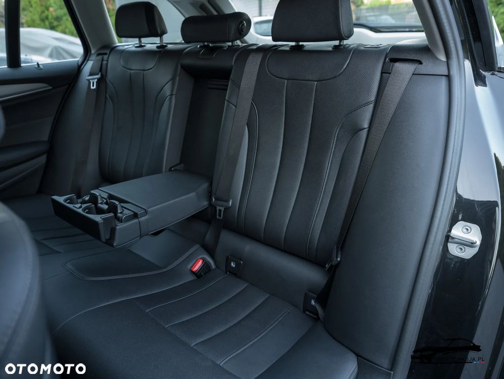 BMW Seria 5 520d - 23