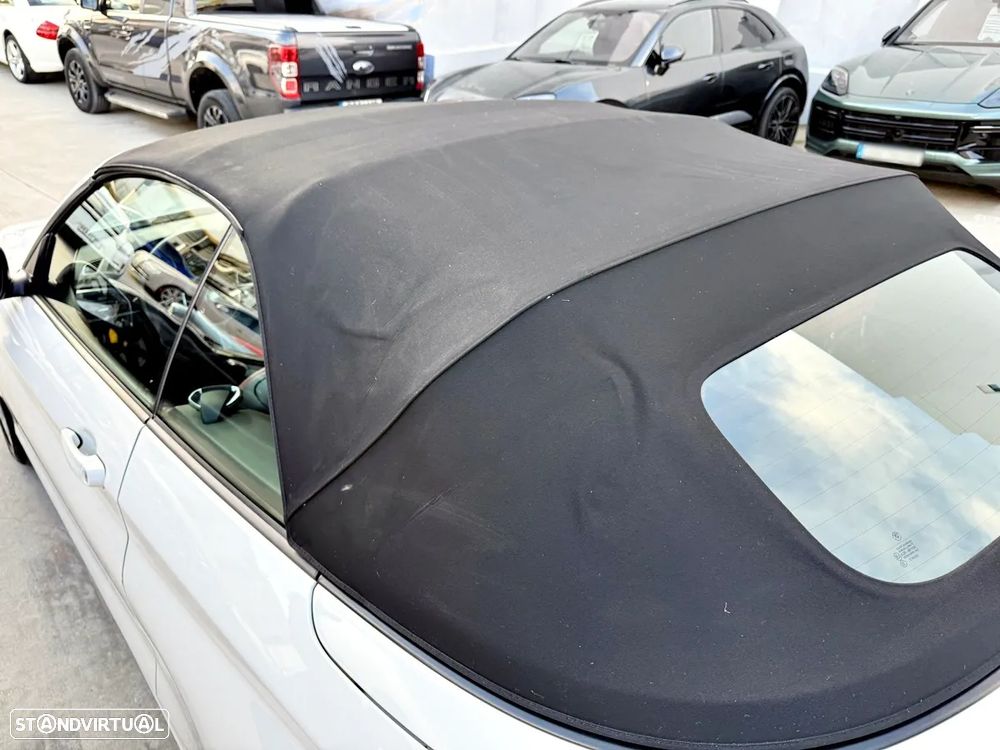 BMW 218 i Cabrio Line Sport Auto - 9