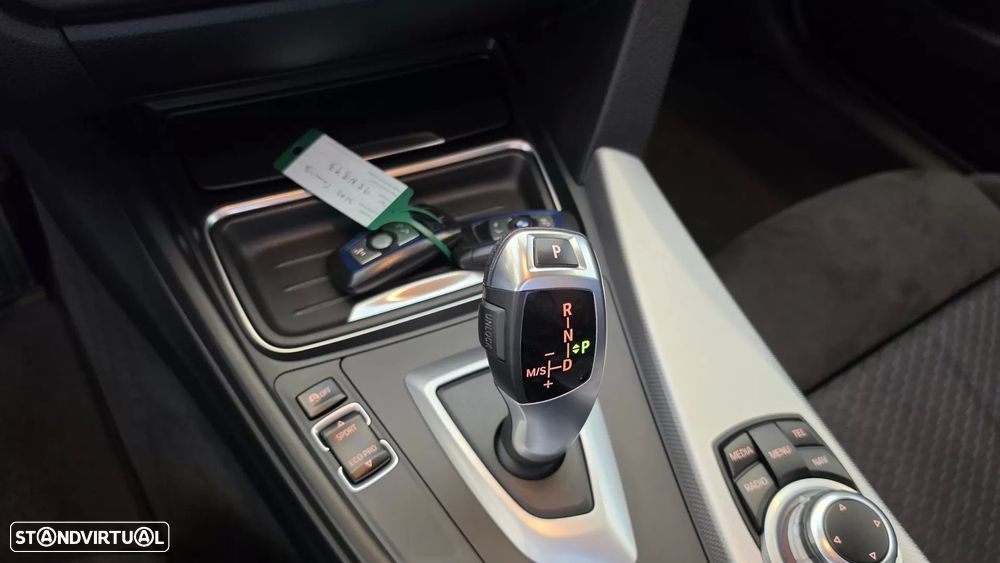 BMW 320 d Auto Pack M - 44