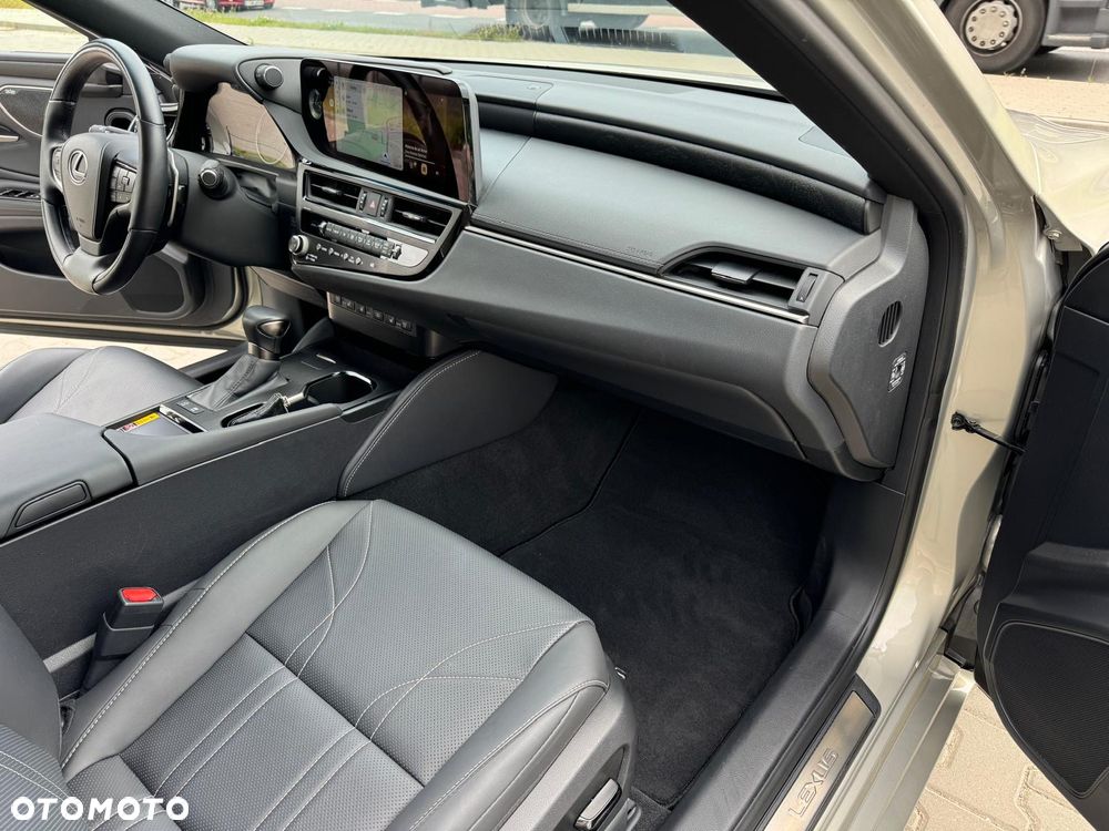 Lexus ES 300h Prestige - 12