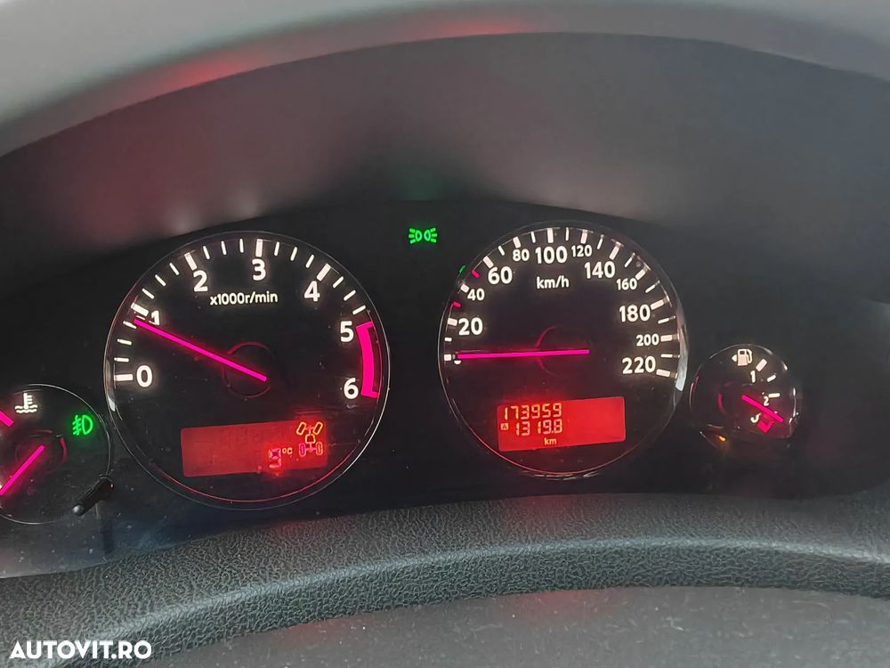 Nissan Pathfinder - 13