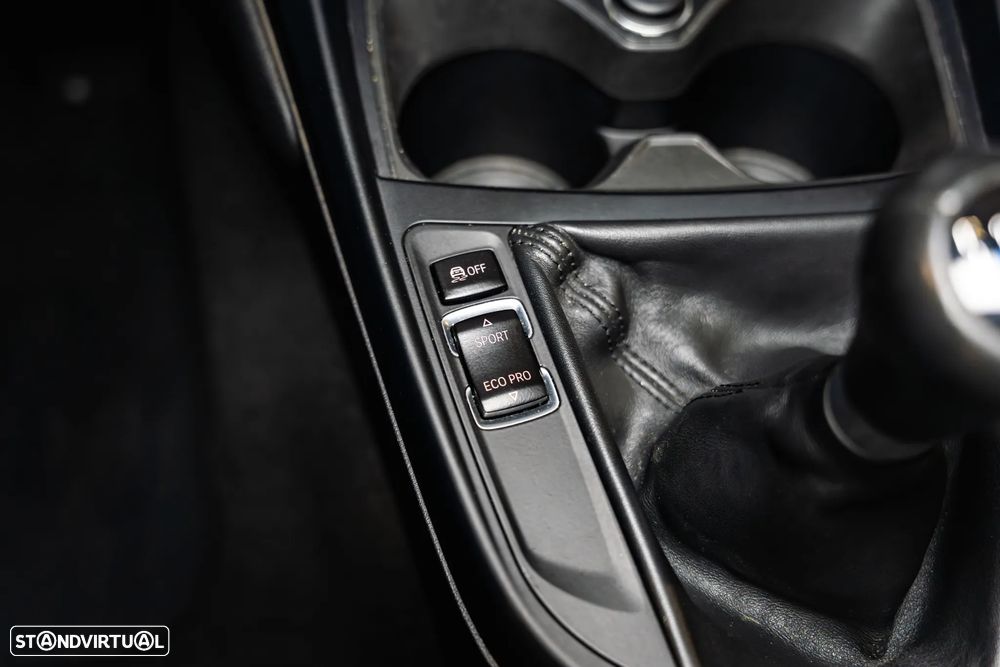 BMW 118 i Pack M - 19