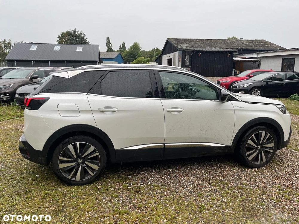 Peugeot 3008 1.6 PureTech HYbrid4 GT Line S&S EAT8 - 8