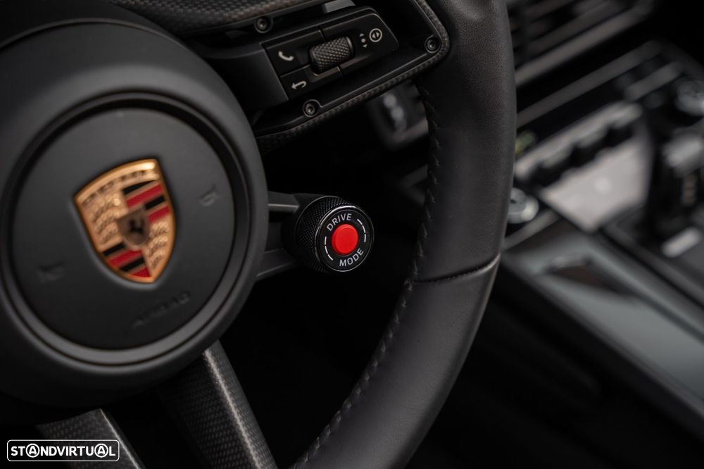 Porsche 911 (992) Carrera 4 GTS - 19