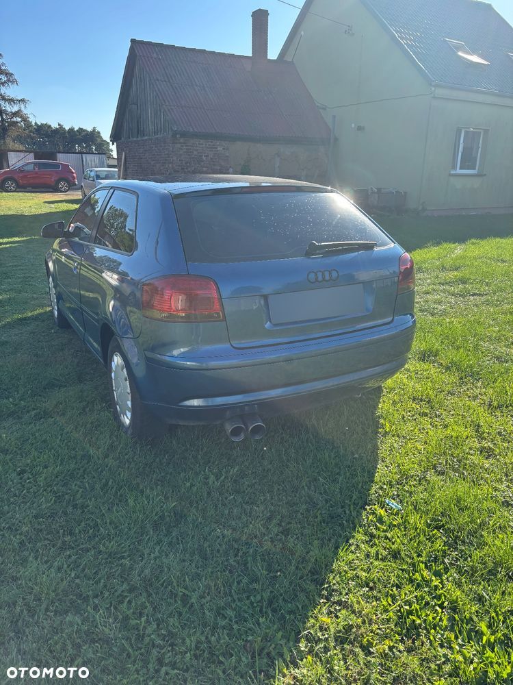 Audi A3 3-drzwiowe 2.0 FSI Ambiente - 4