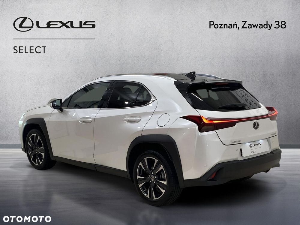 Lexus UX - 5