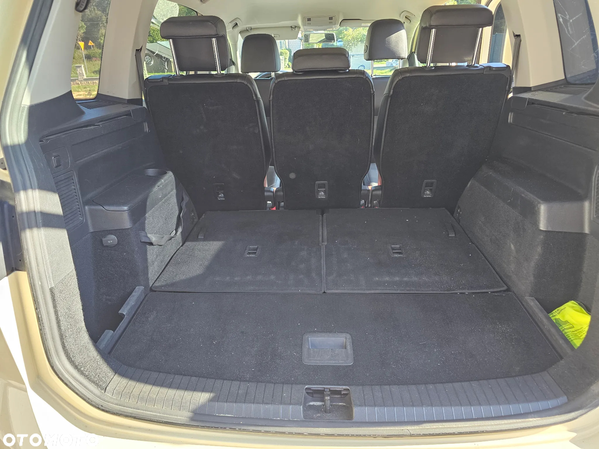 Volkswagen Touran 2.0 TDI SCR DSG Comfortline - 9