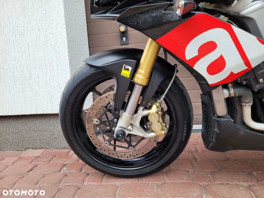 Aprilia Tuono - 10