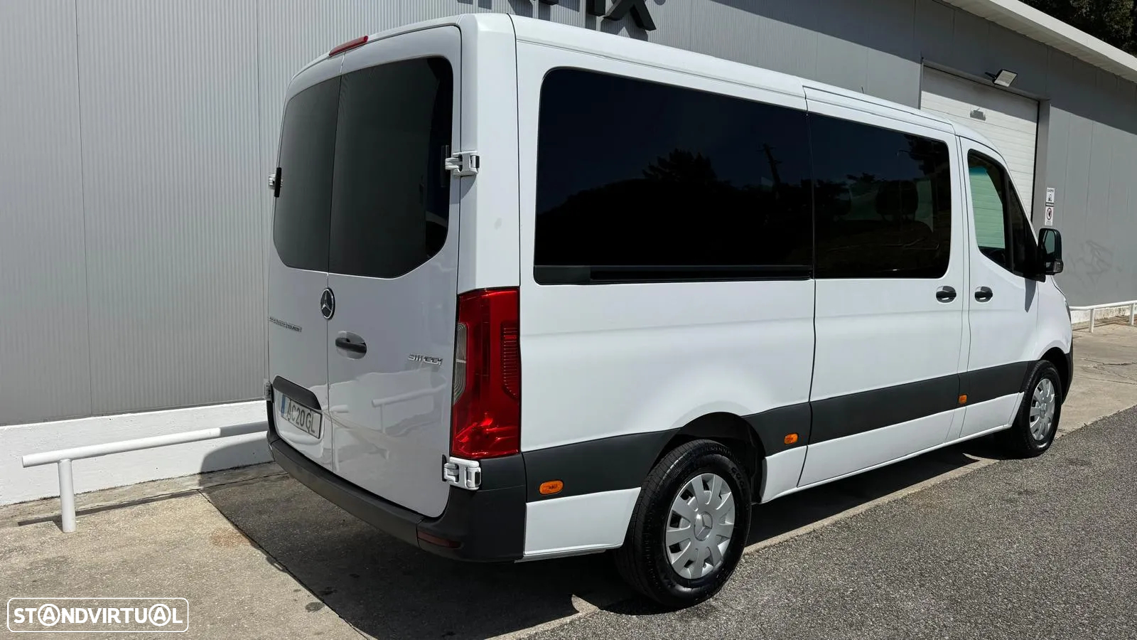 Mercedes-Benz Sprinter - 9