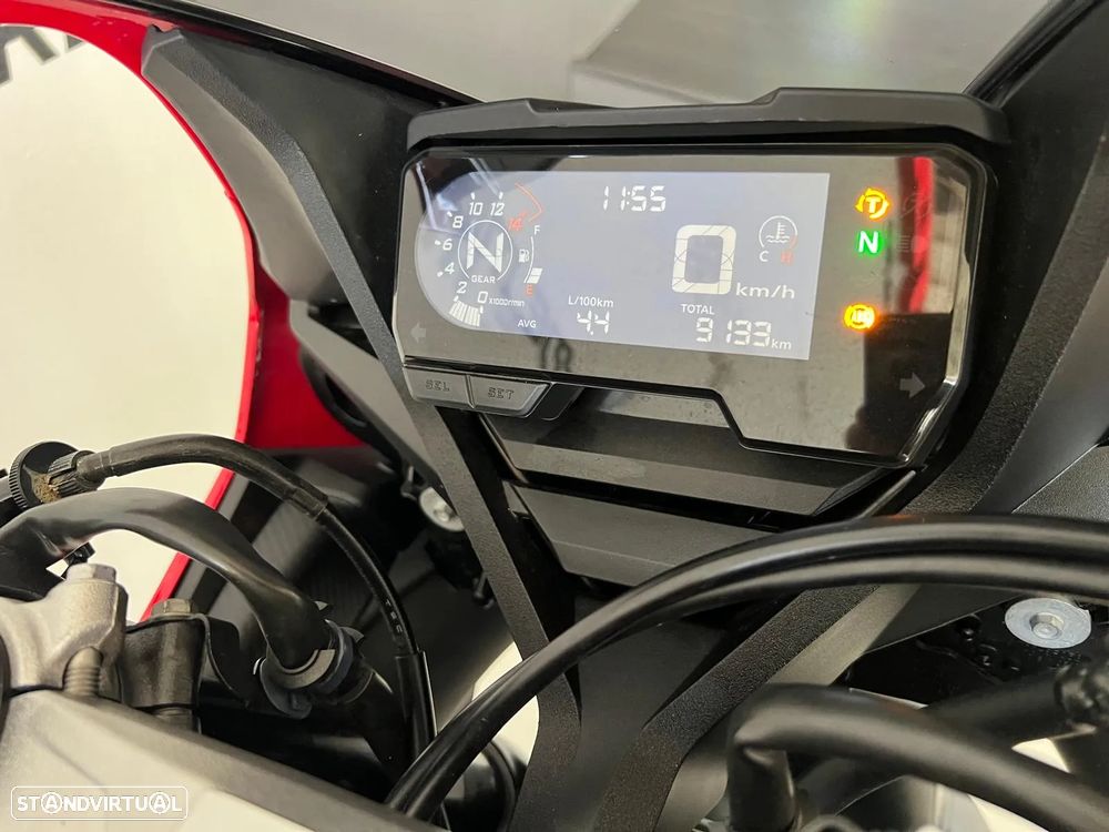 Honda CBR 650R - 9