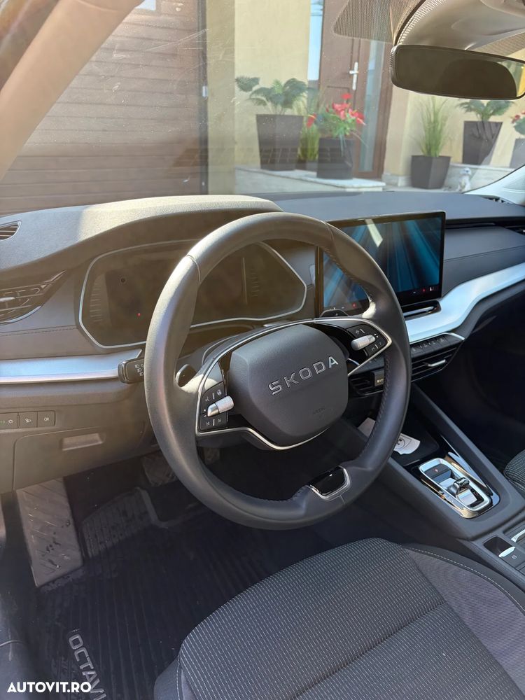 Skoda Octavia 2.0 TDI DSG Selection Plus - 11