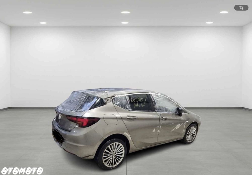 Opel Astra 1.4 Turbo Start/Stop Dynamic - 4