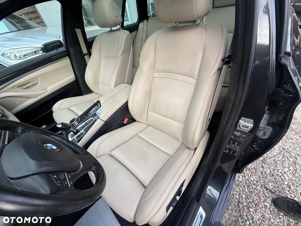 BMW Seria 5 530d Touring Luxury Line - 21