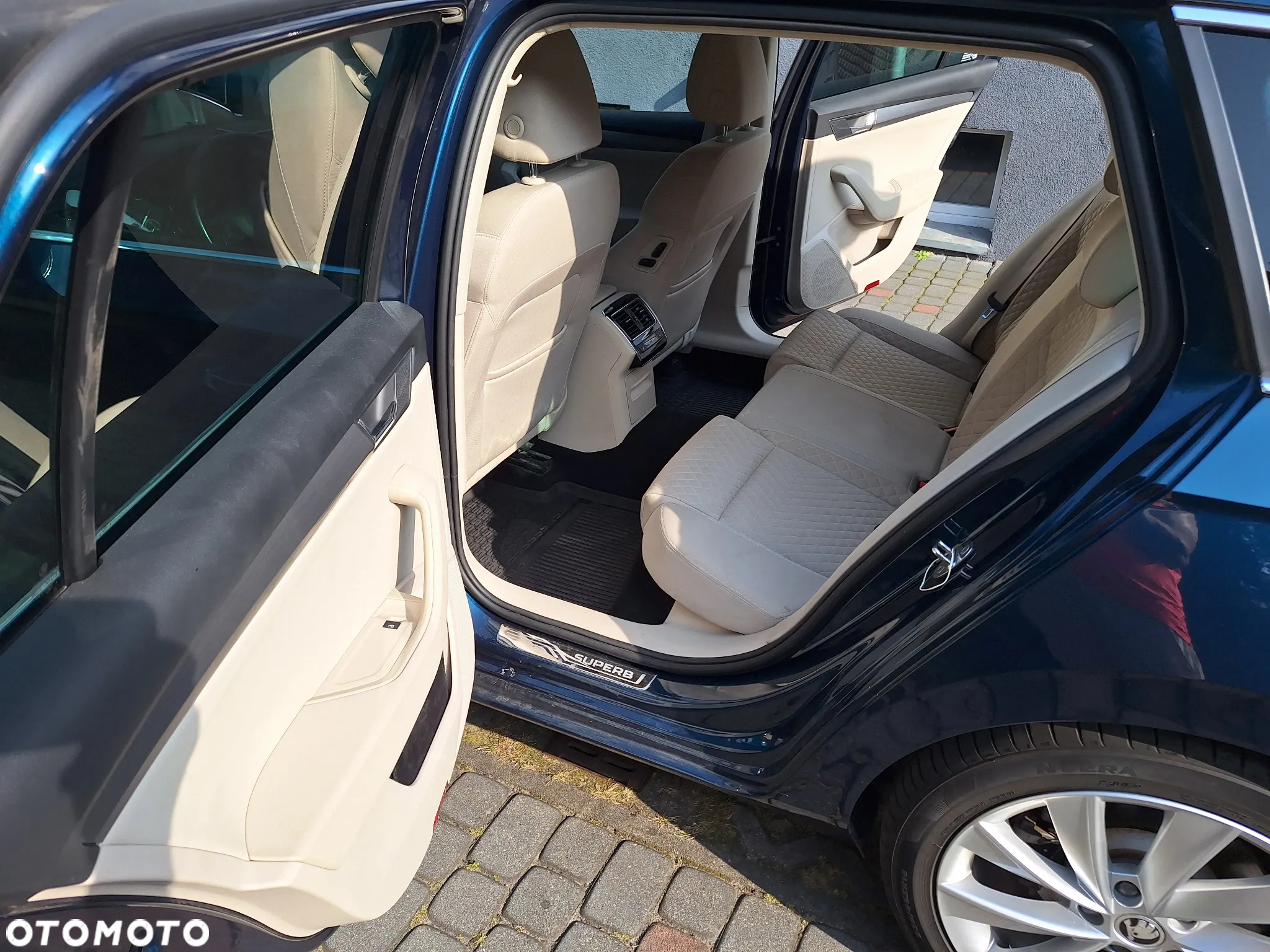 Skoda Superb 2.0 TDI Style DSG - 6