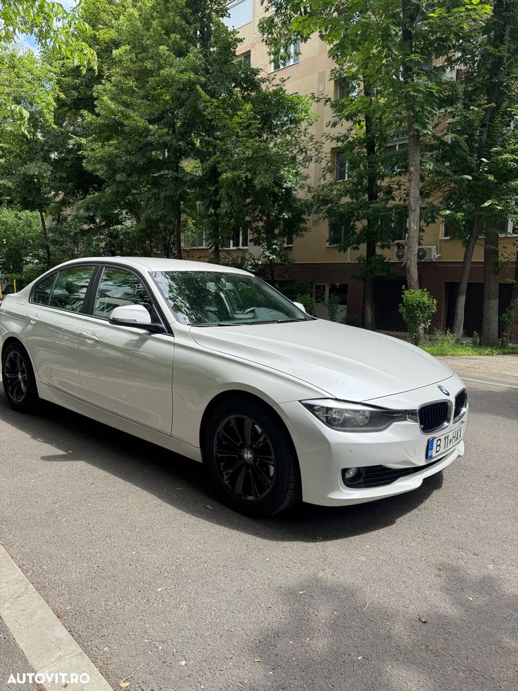 BMW Seria 3 320d EfficientDynamics Edition - 2