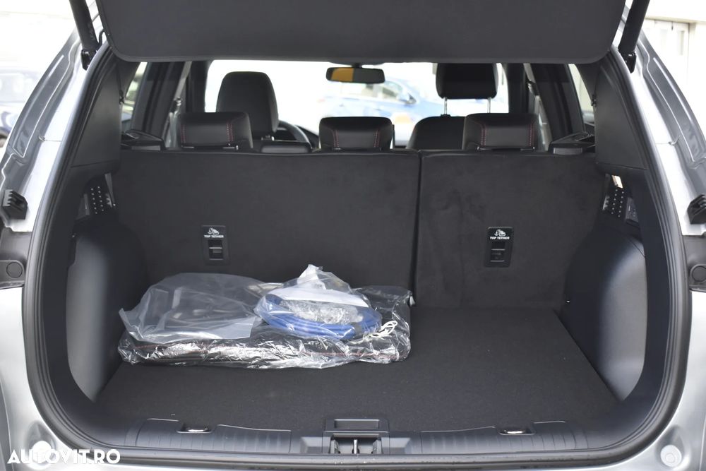 Ford Kuga 2.5 Duratec FWD PHEV ST-Line X - 11