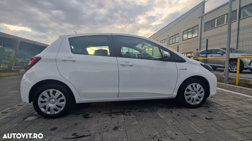 Toyota Yaris 1.5 VVT-i HSD Terra - 25