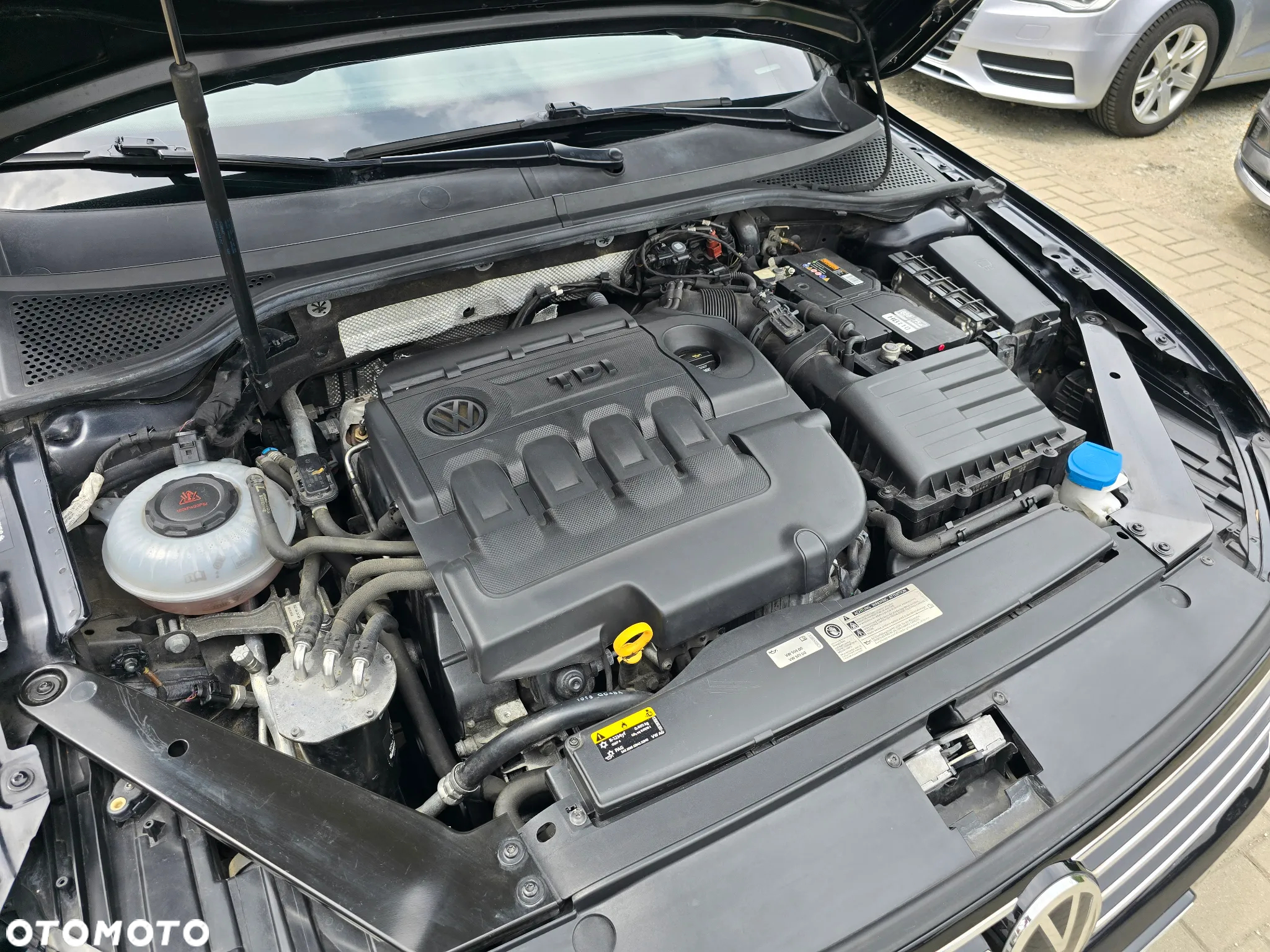 Volkswagen Passat - 17