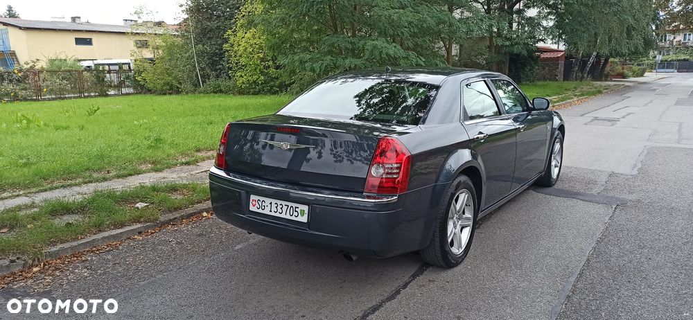 Chrysler 300C - 28