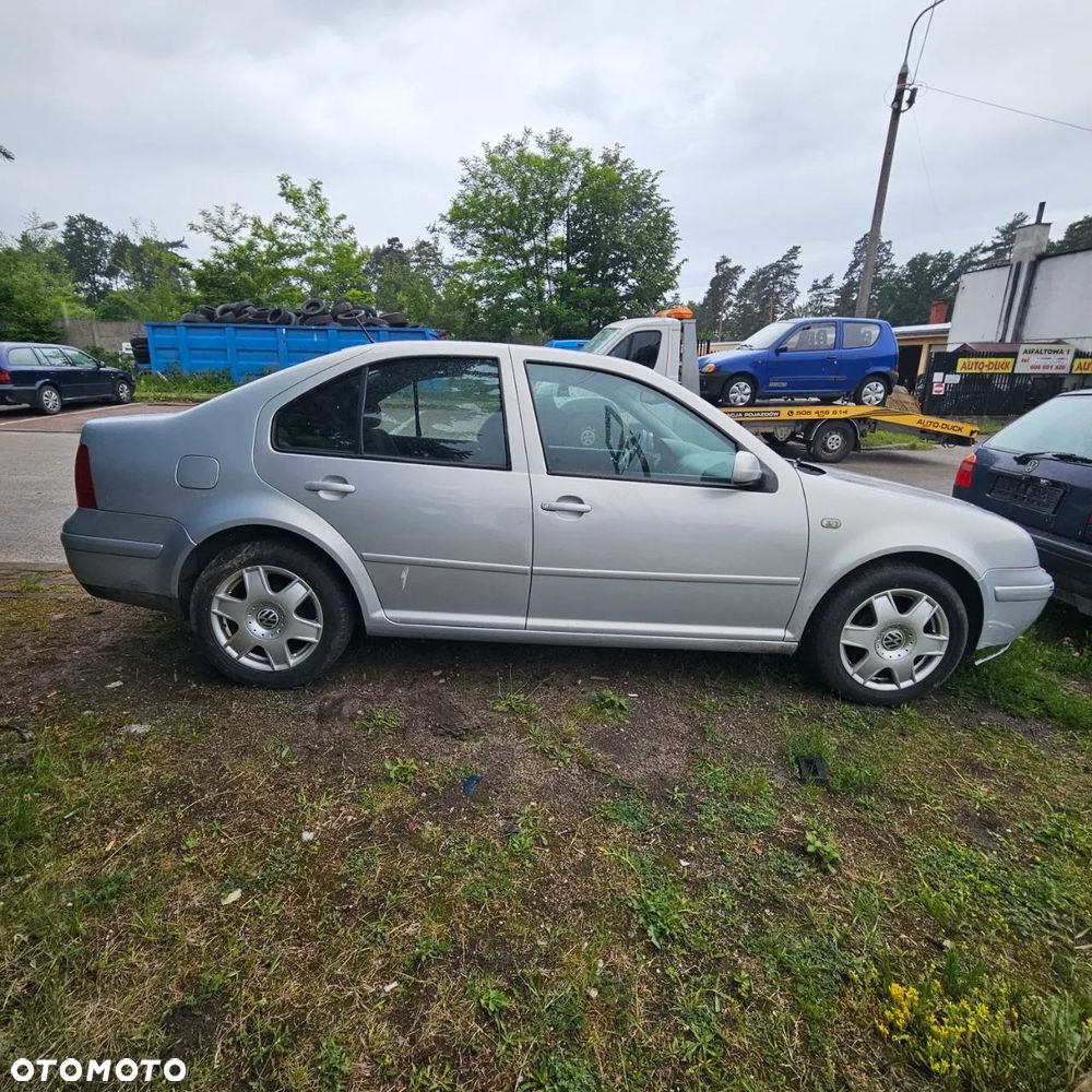 Volkswagen Bora (1999r) 1,6 B 74 kW /100 kM  (kod lak: LA7W) pojazd na części - 8