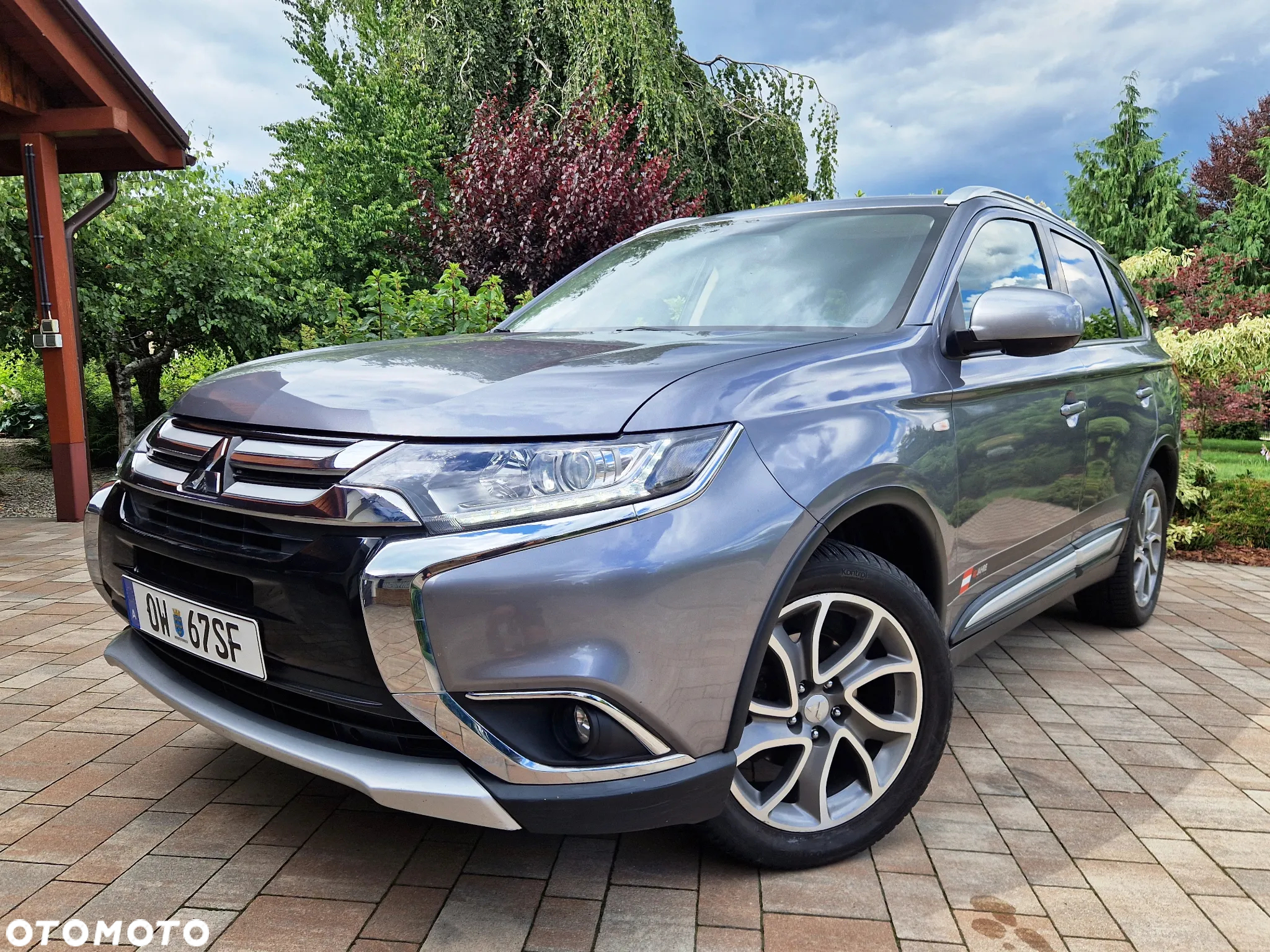 Mitsubishi Outlander - 10