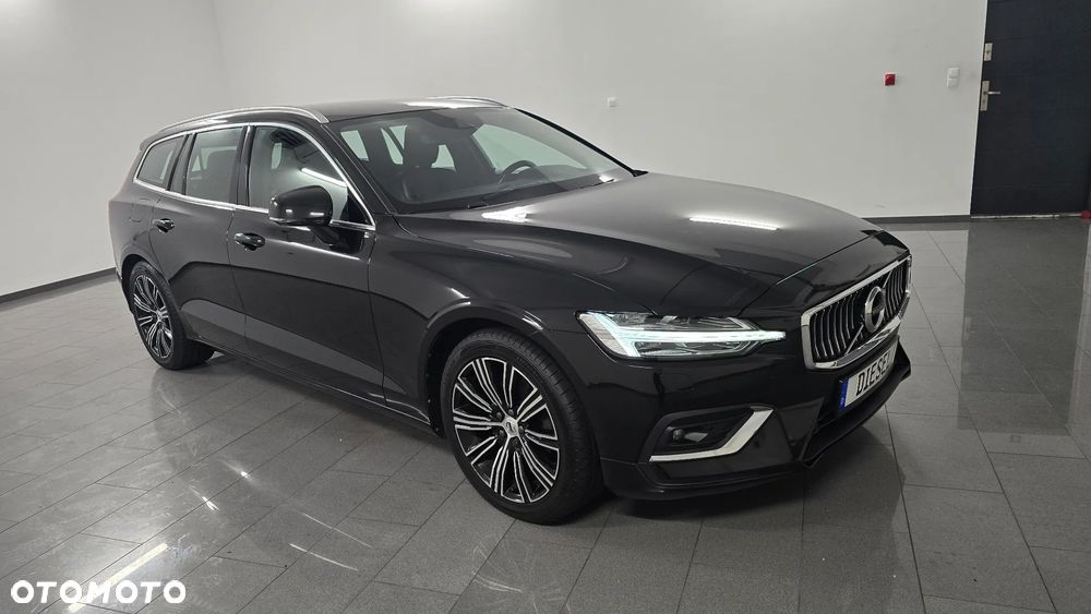 Volvo V60 D4 R-Design - 2