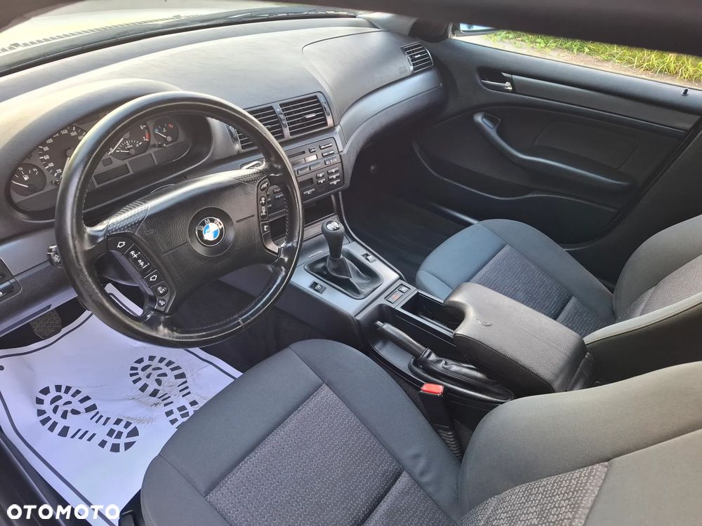 BMW Seria 3 318i Edition Exclusive - 9