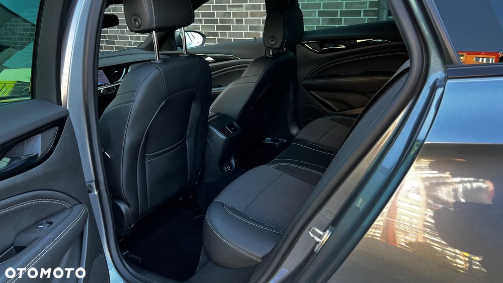 Opel Insignia - 28